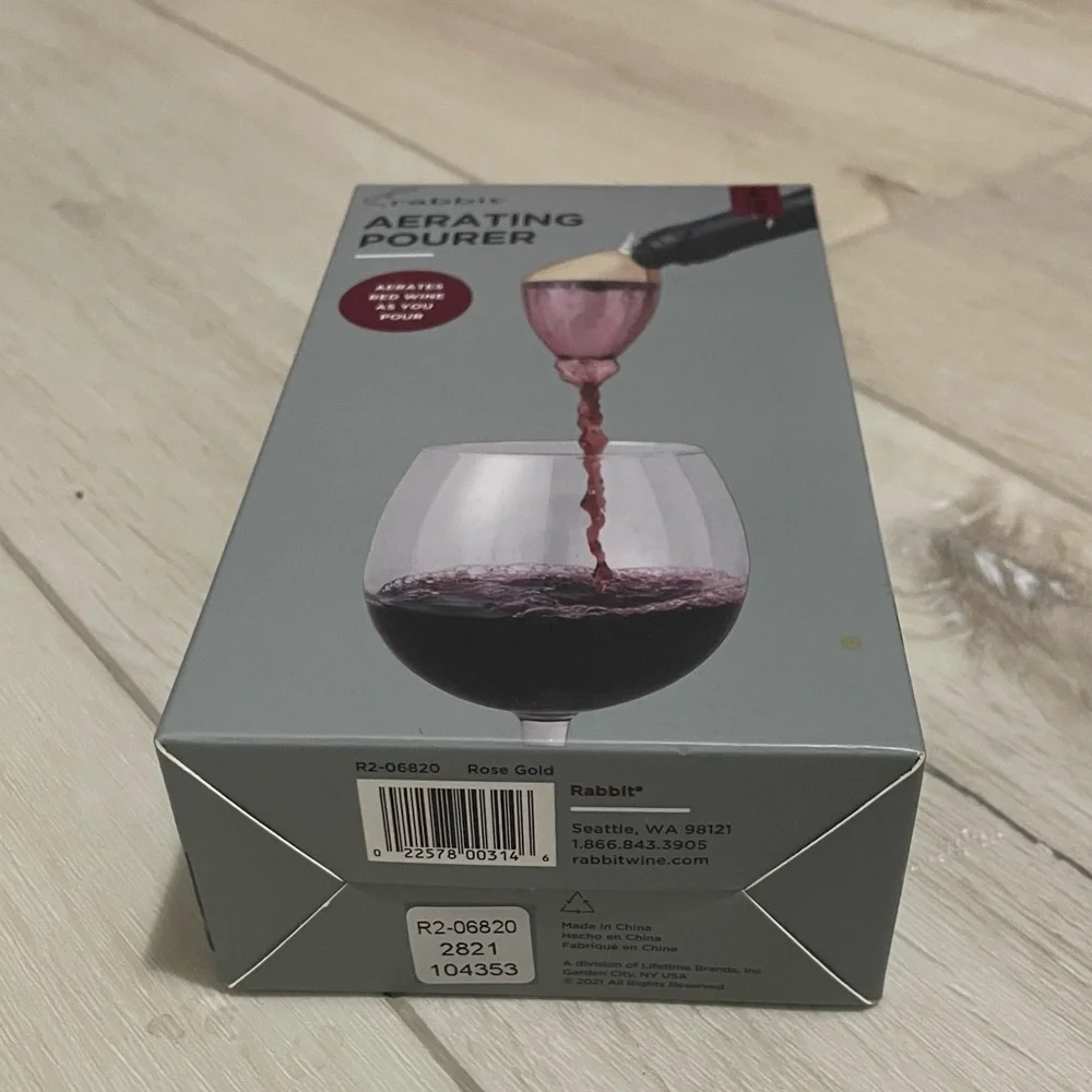 RABBIT Rose Gold Red Wine Aerating Pourer
